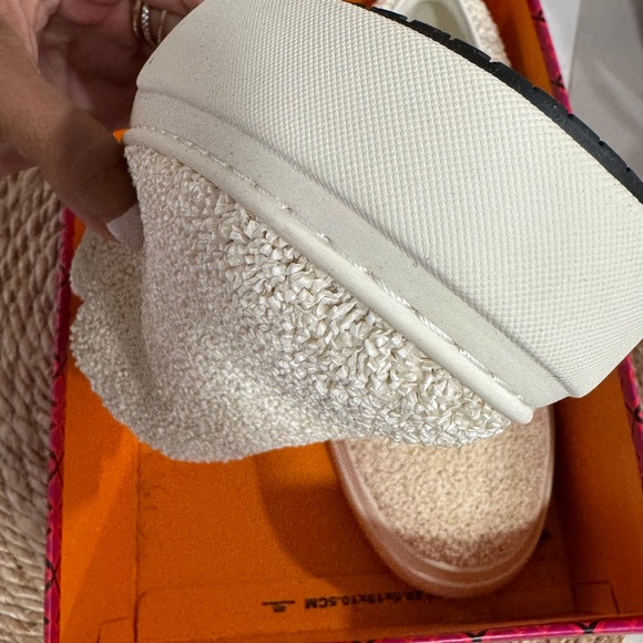 Tory Burch Textured Cream Flats - Picture 8 of 9
